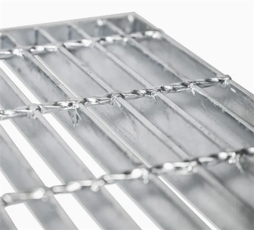 Serrated welded grating nrog cov muaj peev xwm ntau dua thiab muaj kev ruaj ntseg siab