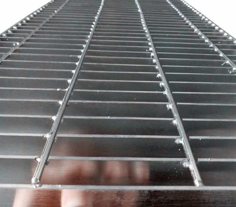 Stainless Steel Grating – 304 & 316 Materials For Corrosive Projects best